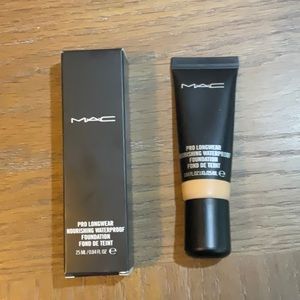 MAC Pro Longwear Nourishing Waterproof Foundation NC35 NIB